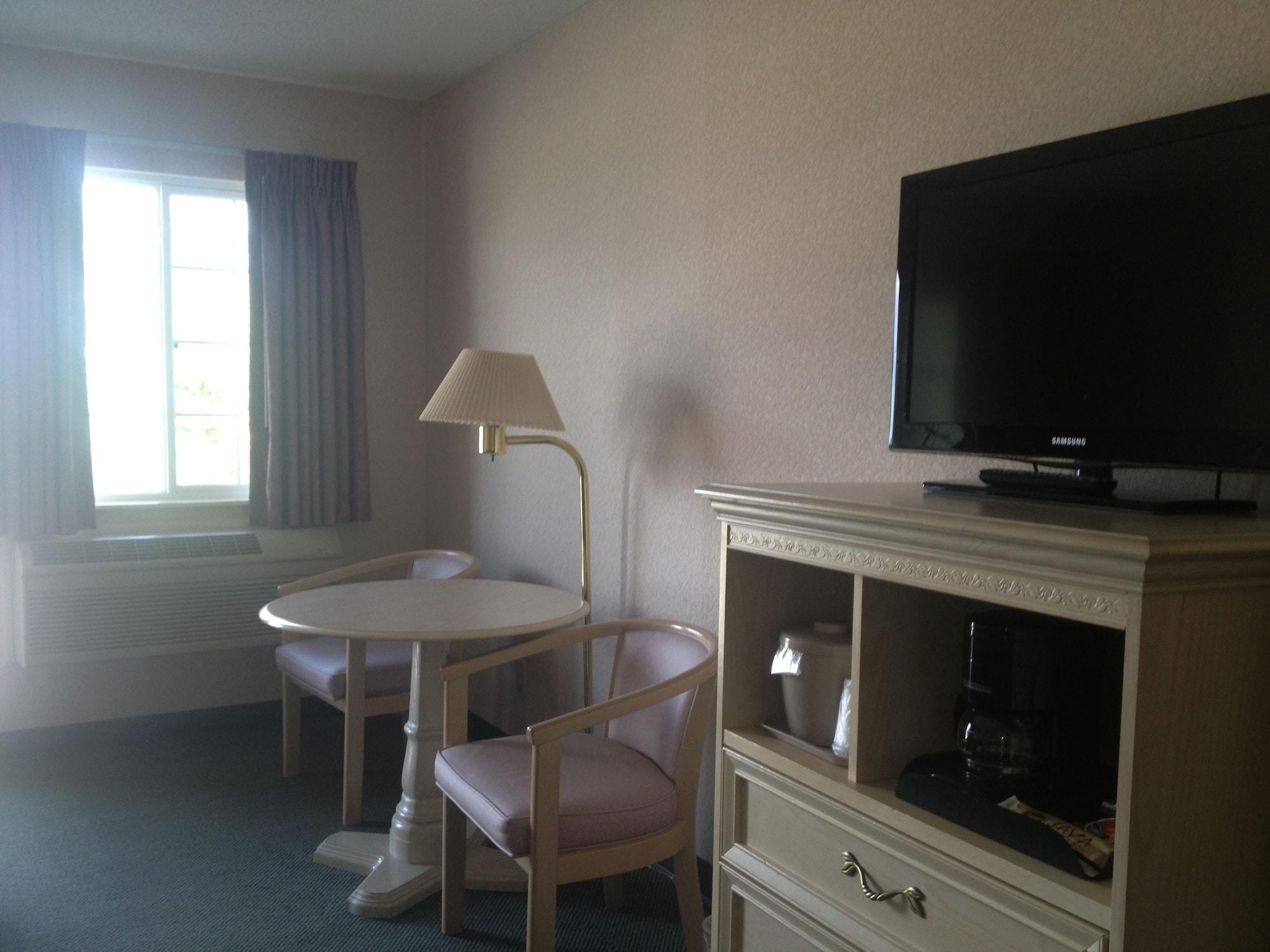 Parkside Inn Bridgeview Mackinaw City Buitenkant foto