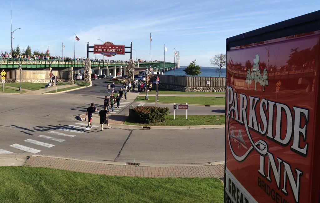 Parkside Inn Bridgeview Mackinaw City Buitenkant foto